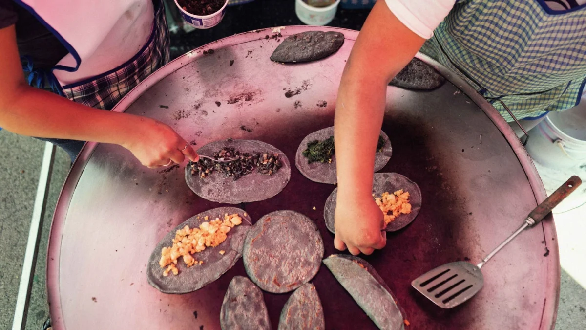 12 Dishes and Drinks Everyone Should Try in Mexico City
