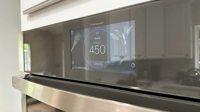 oven temperature gauge reading 450 F