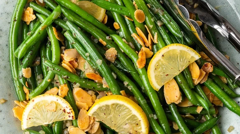 Green beans almondine