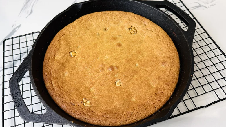 Baked blondie skillet on cooling rack