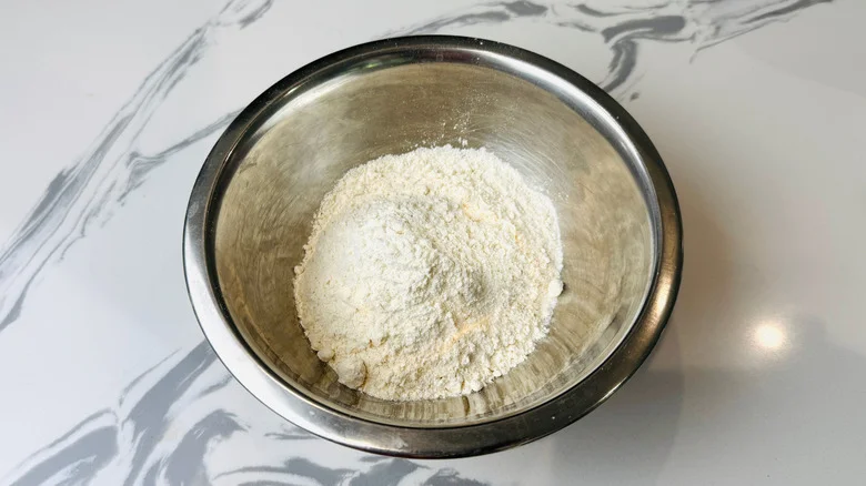 Flour in bowl